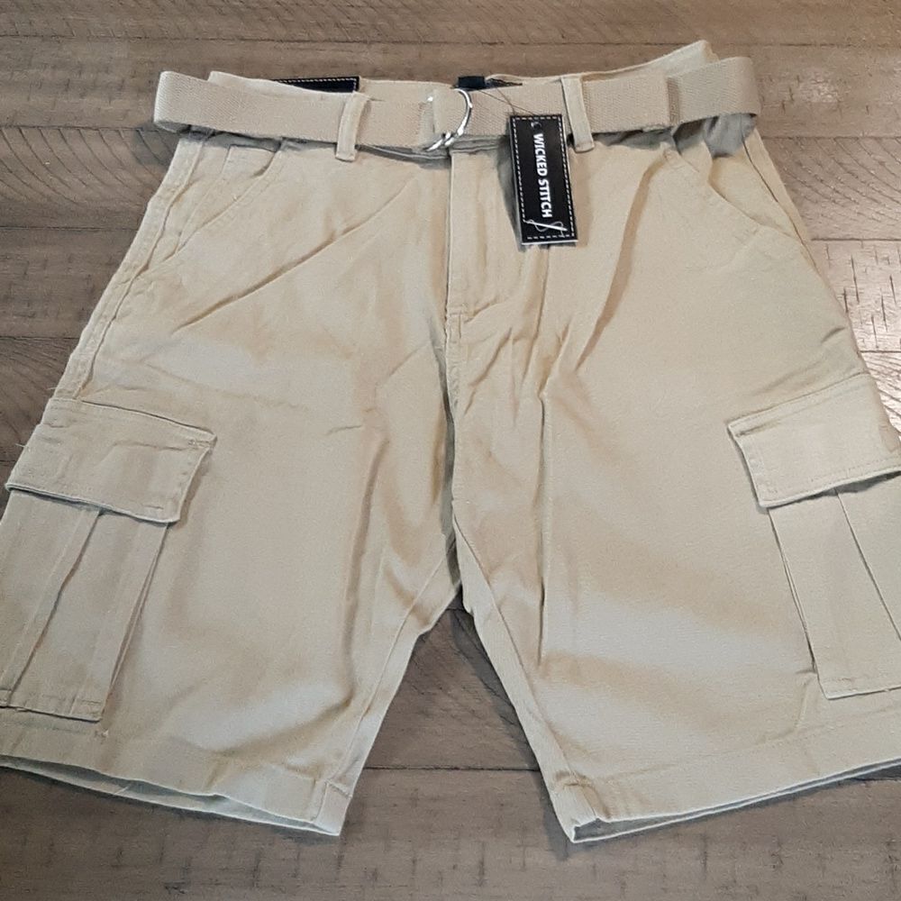 Wicked Stitch Khaki Cargo / Utility Shorts with Belt NWT